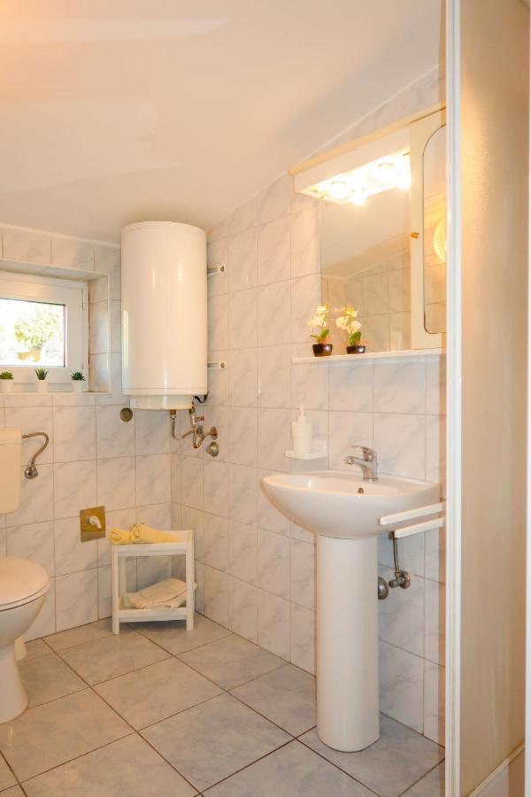 Apartment Barbara - Put121 By Interhome Punat Kültér fotó